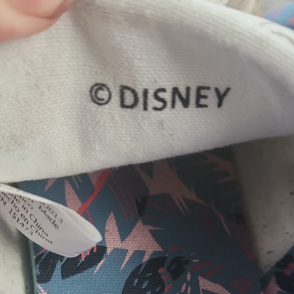Disney Groundup Lilo & Stitch Low Top Sneakers White Blue 9 - Picture 2 of 15
